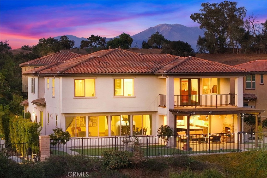 Chino Hills, California, 91709, United States, 5 Bedrooms Bedrooms, ,6 BathroomsBathrooms,Residential,Active,1986885