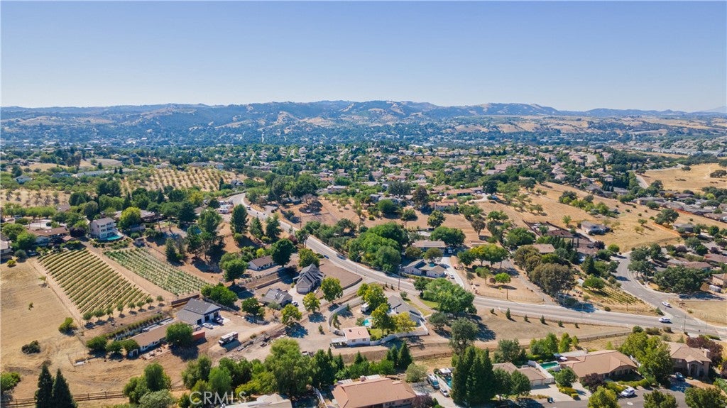 Paso Robles, California, 93446, United States, 4 Bedrooms Bedrooms, ,2 BathroomsBathrooms,Residential,Active,1929671