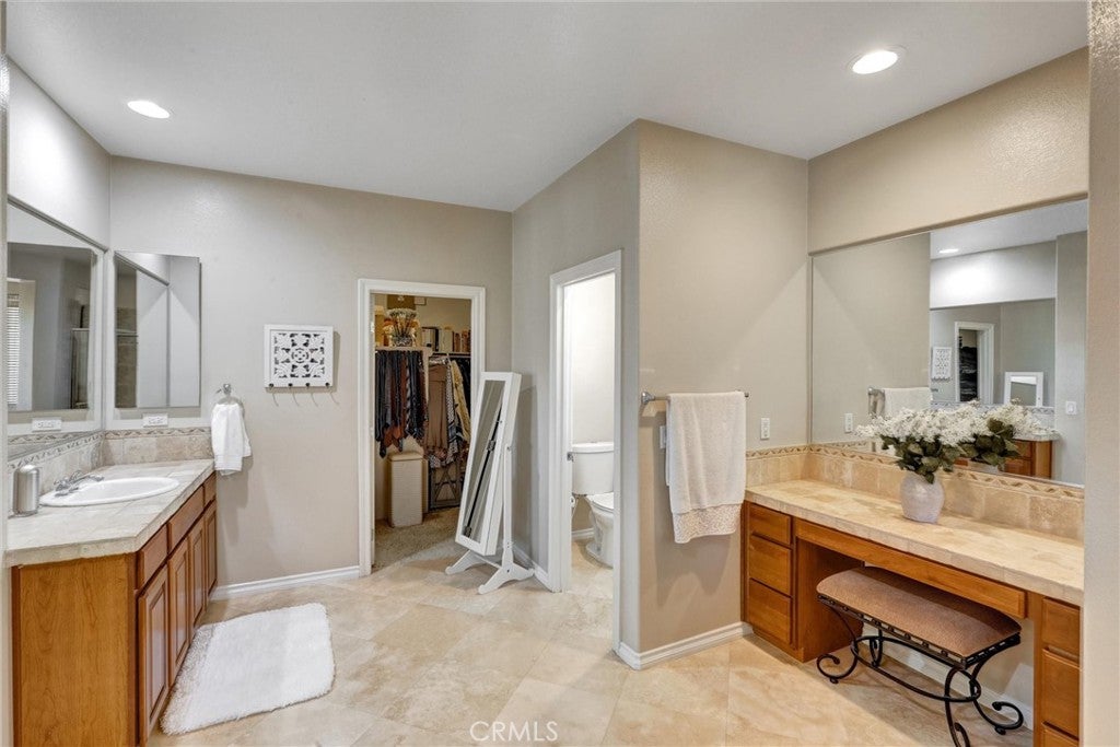 Murrieta, California, 92562, United States, 6 Bedrooms Bedrooms, ,5 BathroomsBathrooms,Residential,Active,1999183