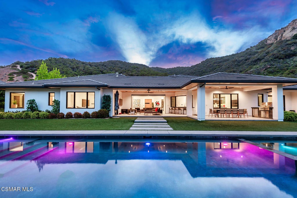 Westlake Village, California, 91361, United States, 4 Bedrooms Bedrooms, ,6 BathroomsBathrooms,Residential,Active,1989774