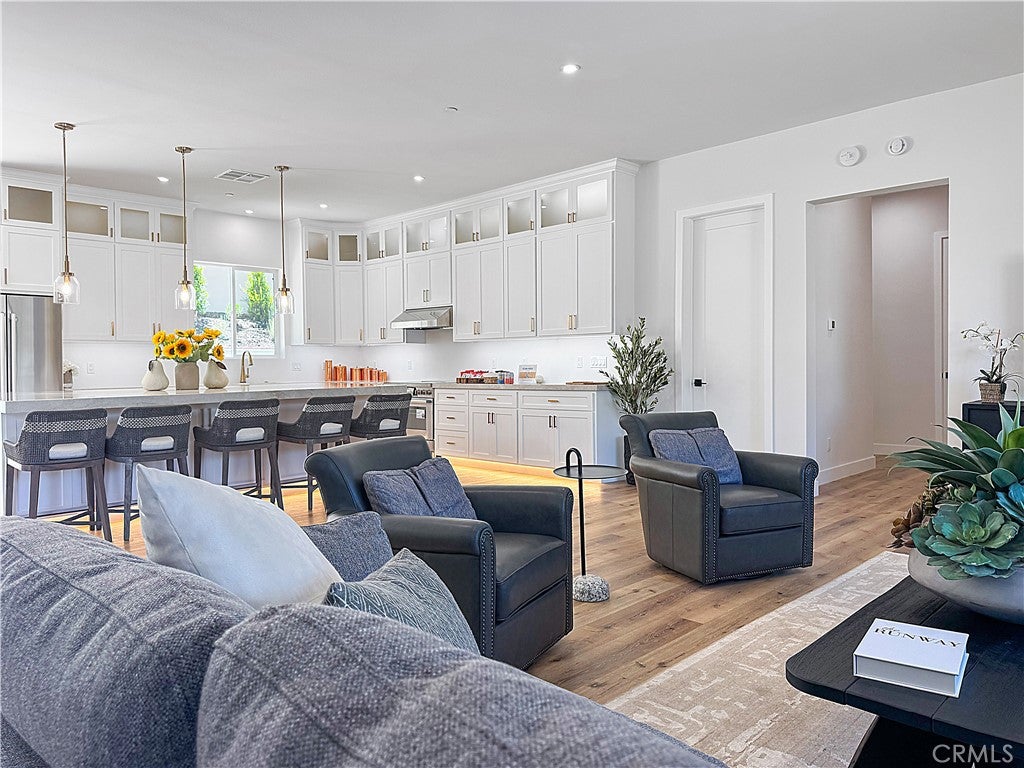 Temecula, California, 92591, United States, 3 Bedrooms Bedrooms, ,3 BathroomsBathrooms,Residential,Active,1711275