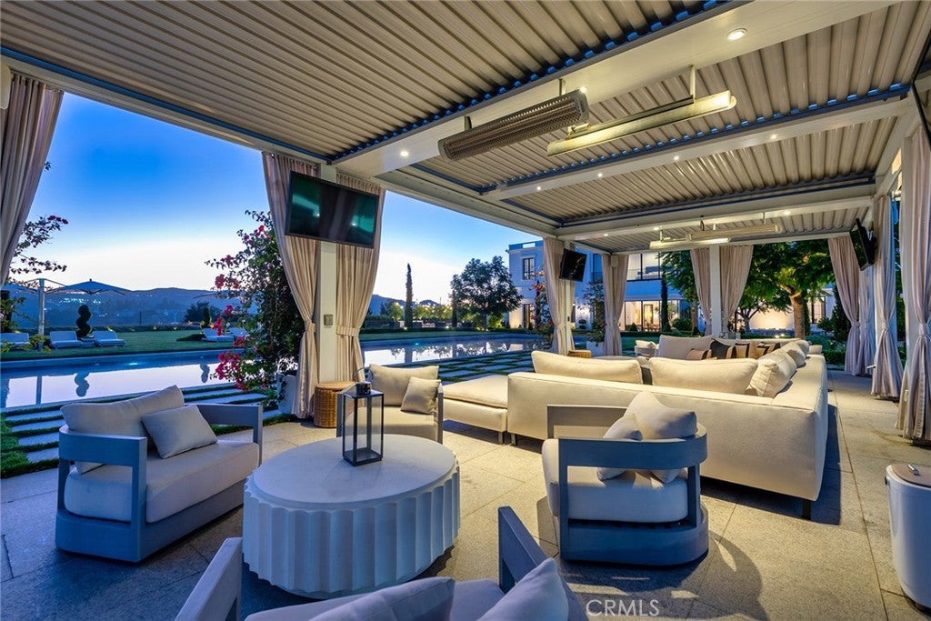 Los Angeles, California, 90077, United States, 8 Bedrooms Bedrooms, ,12 BathroomsBathrooms,Residential,Active,1905105