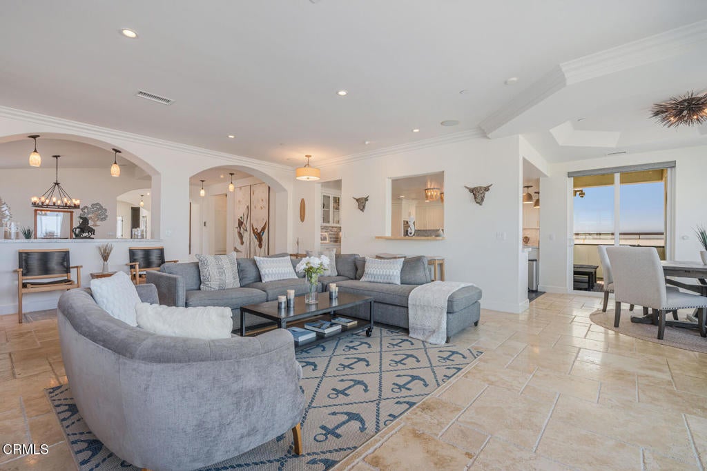 Oxnard, California, 93035, United States, 5 Bedrooms Bedrooms, ,6 BathroomsBathrooms,Residential,Contingent,1973330