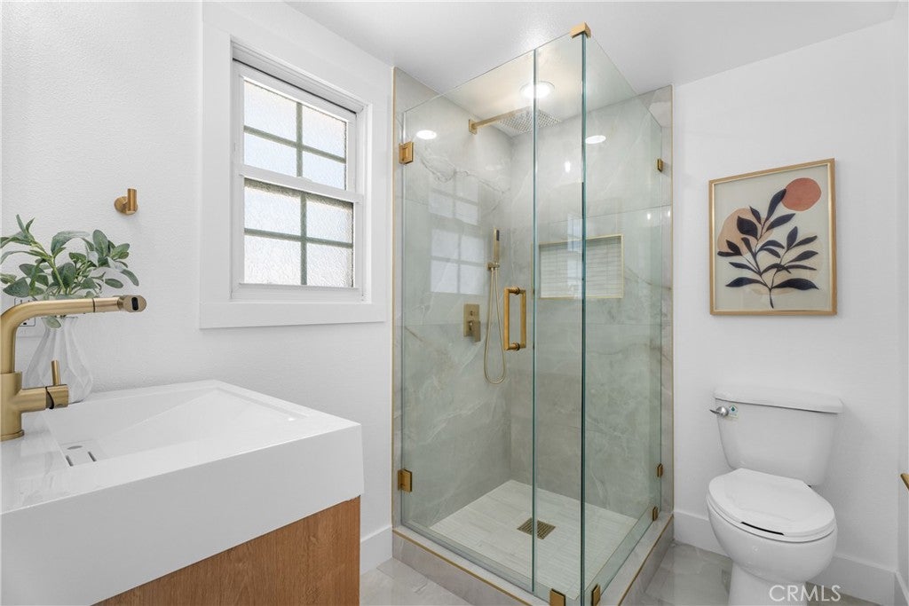 Huntington Beach, California, 92646, United States, 4 Bedrooms Bedrooms, ,5 BathroomsBathrooms,Residential,Active,1969639