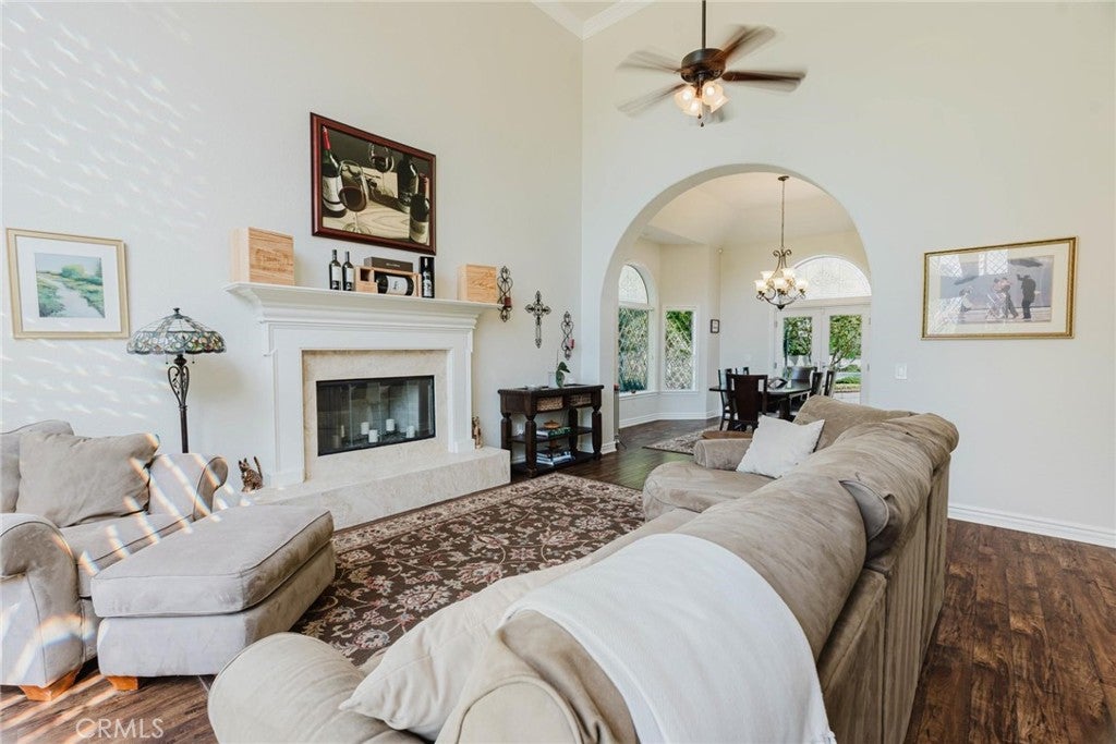 Santa Clarita, California, 91350, United States, 6 Bedrooms Bedrooms, ,5 BathroomsBathrooms,Residential,Active,2006901