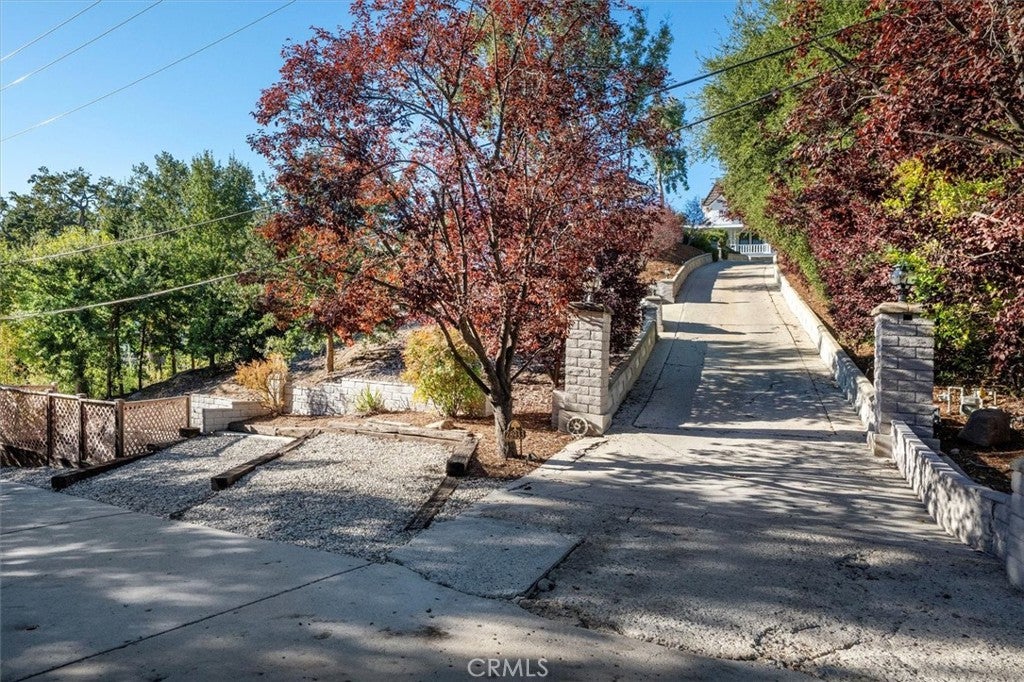 Agoura Hills, California, 91301, United States, 4 Bedrooms Bedrooms, ,5 BathroomsBathrooms,Residential,Active,1966025