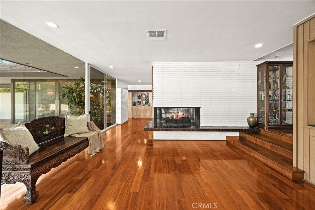 Arcadia, California, 91006, United States, 4 Bedrooms Bedrooms, ,3 BathroomsBathrooms,Residential,Active,1914781