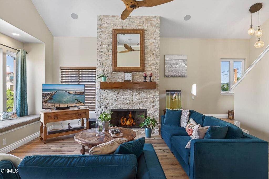 Oxnard, California, 93035, United States, 3 Bedrooms Bedrooms, ,3 BathroomsBathrooms,Residential,Active,2001363