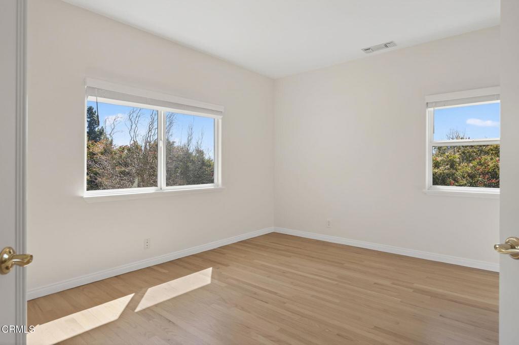 Camarillo, California, 93010, United States, 4 Bedrooms Bedrooms, ,3 BathroomsBathrooms,Residential,Active,2027321