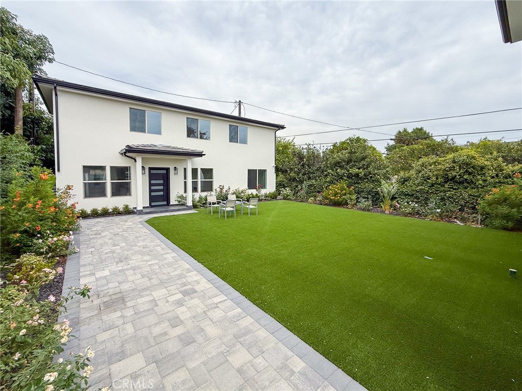 Pasadena, California, 91107, United States, 7 Bedrooms Bedrooms, ,8 BathroomsBathrooms,Residential,Active,1944066