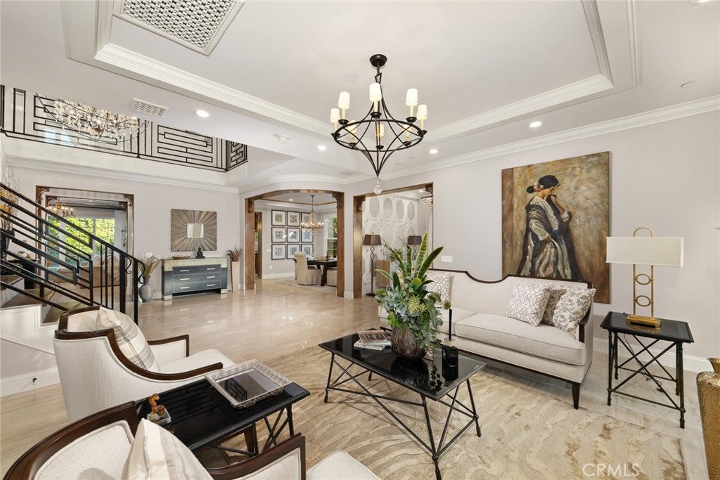 Arcadia, California, 91006, United States, 4 Bedrooms Bedrooms, ,5 BathroomsBathrooms,Residential,Contingent,2014572