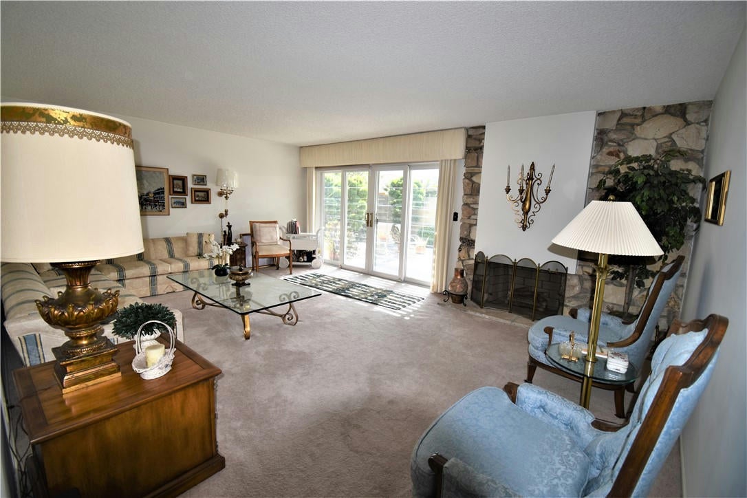 Seal Beach, California, 90740, United States, ,2 BathroomsBathrooms,Residential,Pending,1702937