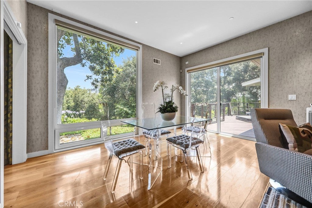 Pasadena, California, 91106, United States, 6 Bedrooms Bedrooms, ,9 BathroomsBathrooms,Residential,Active,1898207