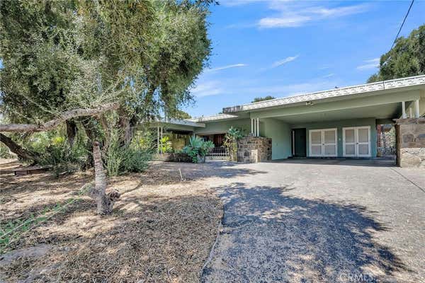 1750 BELMONT LN, SAN BERNARDINO, CA 92404, photo 4 of 52