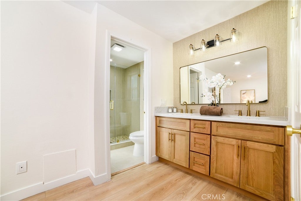 La Verne, California, 91750, United States, 3 Bedrooms Bedrooms, ,2 BathroomsBathrooms,Residential,Active,1998586