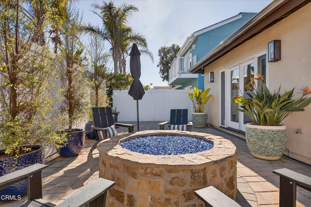Oxnard, California, 93035, United States, 2 Bedrooms Bedrooms, ,2 BathroomsBathrooms,Residential,Active,1927655