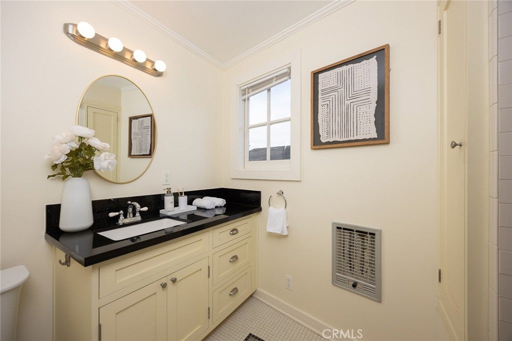 928 S El Molino Ave – image 57