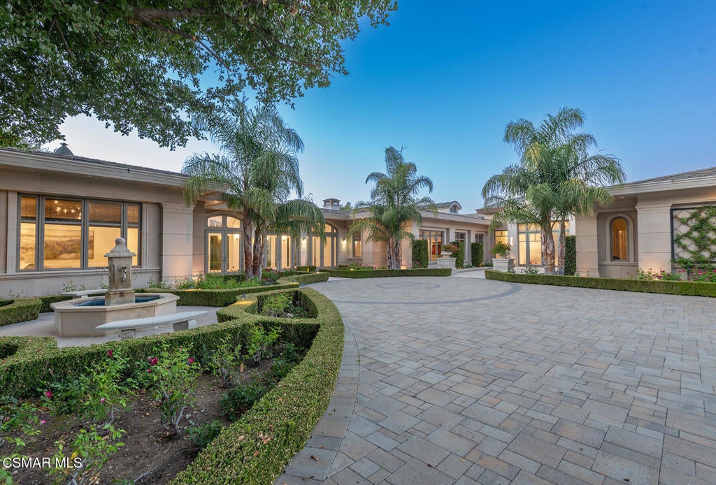 Thousand Oaks, California, 91362, United States, 6 Bedrooms Bedrooms, ,7 BathroomsBathrooms,Residential,Active,2007641