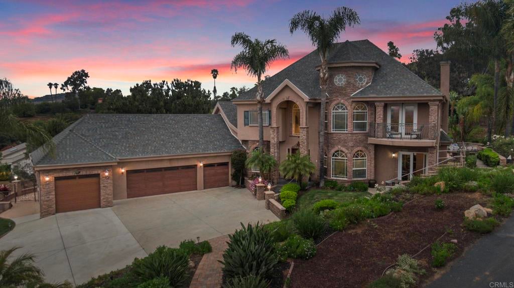 Escondido, California, 92025, United States, 5 Bedrooms Bedrooms, ,4 BathroomsBathrooms,Residential,Active,1969680