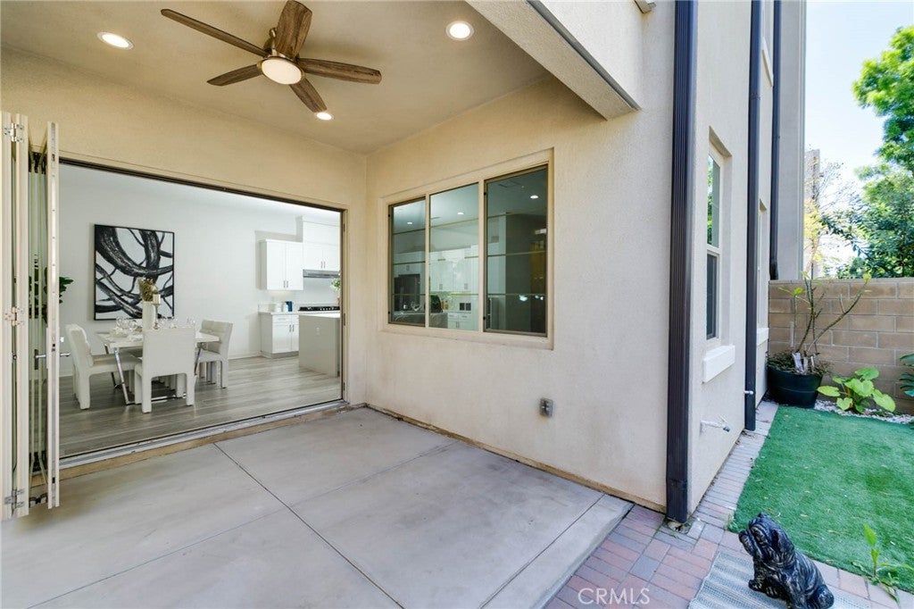 Irvine, California, 92618, United States, 3 Bedrooms Bedrooms, ,3 BathroomsBathrooms,Residential,Active,1942374