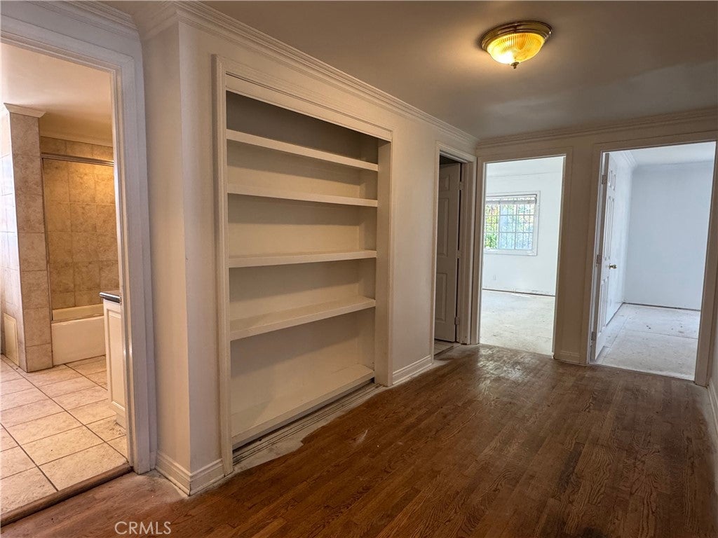 Los Angeles, California, 90036, United States, 5 Bedrooms Bedrooms, ,4 BathroomsBathrooms,Residential,Active,1995243