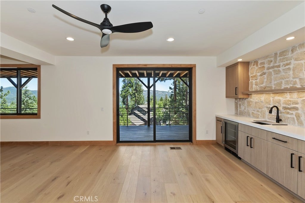 Big Bear Lake, California, 92315, United States, 5 Bedrooms Bedrooms, ,6 BathroomsBathrooms,Residential,Active,1914782