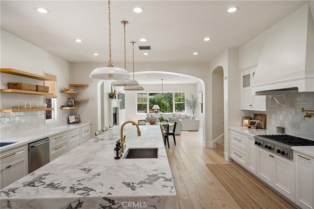 Canyon Country, California, 91387, United States, 4 Bedrooms Bedrooms, ,5 BathroomsBathrooms,Residential,Active,1829894