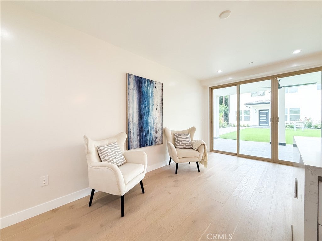 Pasadena, California, 91107, United States, 7 Bedrooms Bedrooms, ,8 BathroomsBathrooms,Residential,Active,1944066