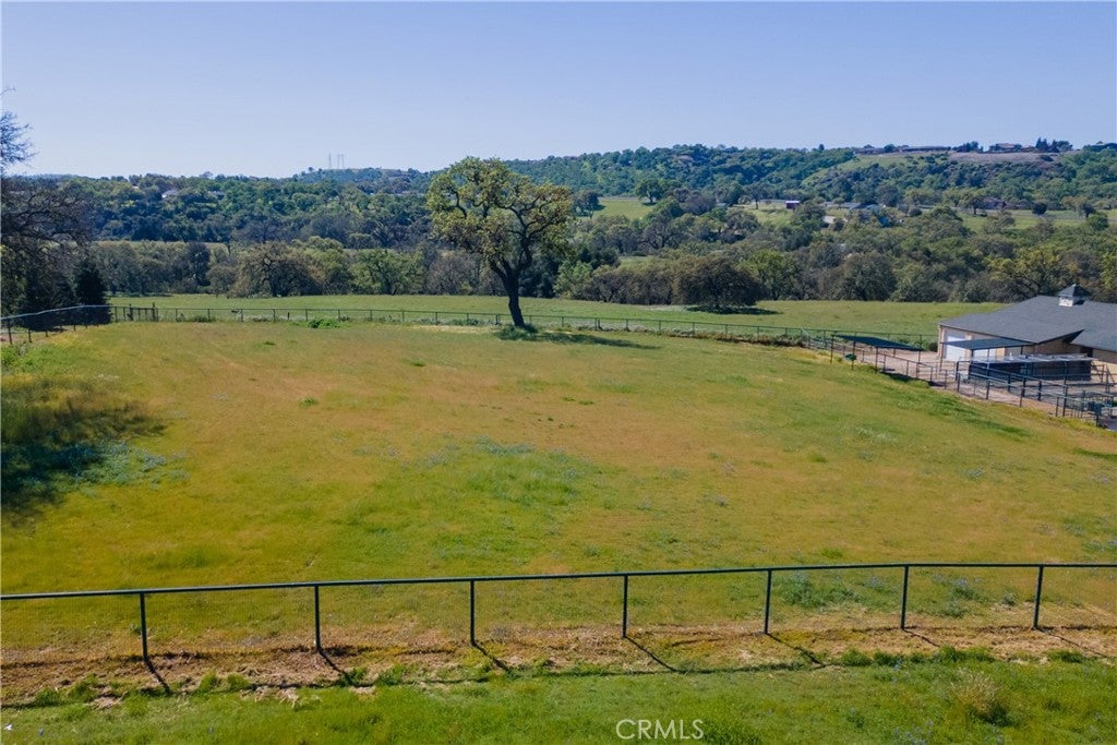 Paso Robles, California, 93446, United States, 4 Bedrooms Bedrooms, ,5 BathroomsBathrooms,Residential,Active,2016421