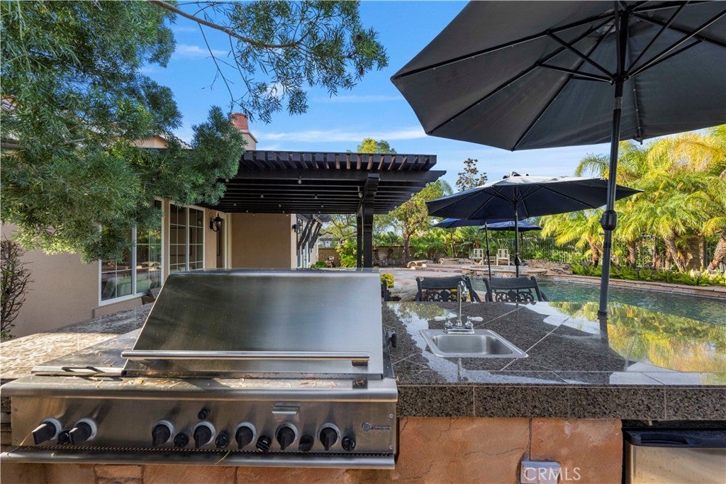 Valencia, California, 91381, United States, 5 Bedrooms Bedrooms, ,4 BathroomsBathrooms,Residential,Active,2007929