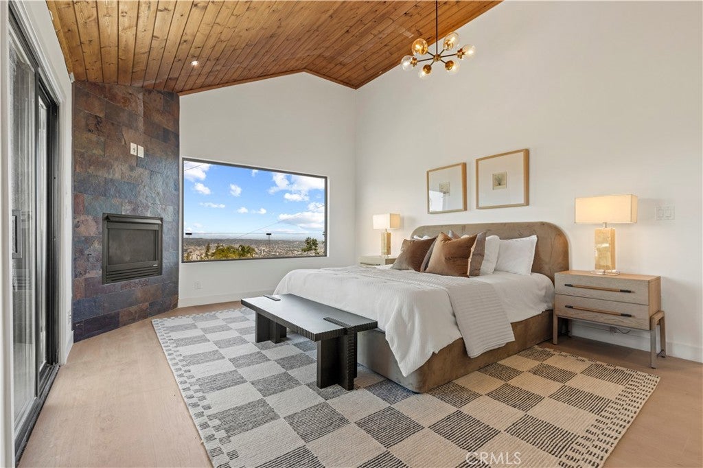 Los Angeles, California, 90046, United States, 3 Bedrooms Bedrooms, ,4 BathroomsBathrooms,Residential,Active,1862862