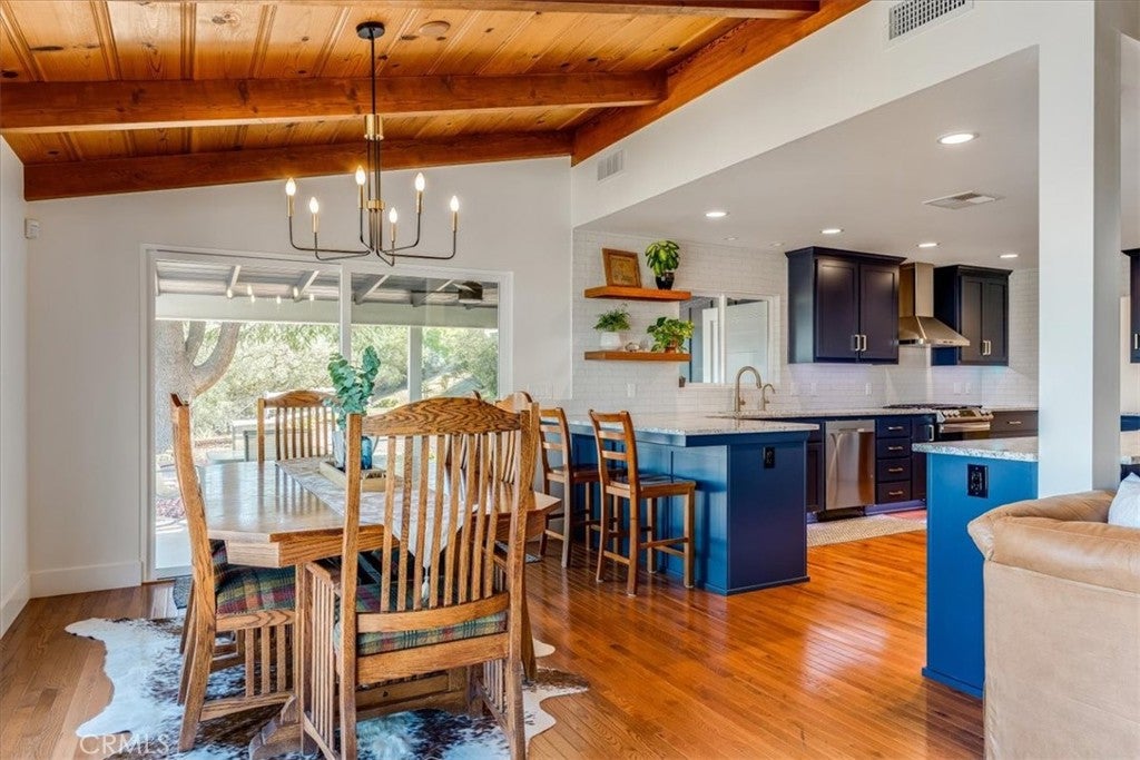 Paso Robles, California, 93446, United States, 3 Bedrooms Bedrooms, ,3 BathroomsBathrooms,Residential,Active,1990043