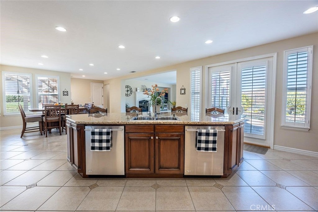 Canyon Country, California, 91387, United States, 5 Bedrooms Bedrooms, ,6 BathroomsBathrooms,Residential,Active,1914828