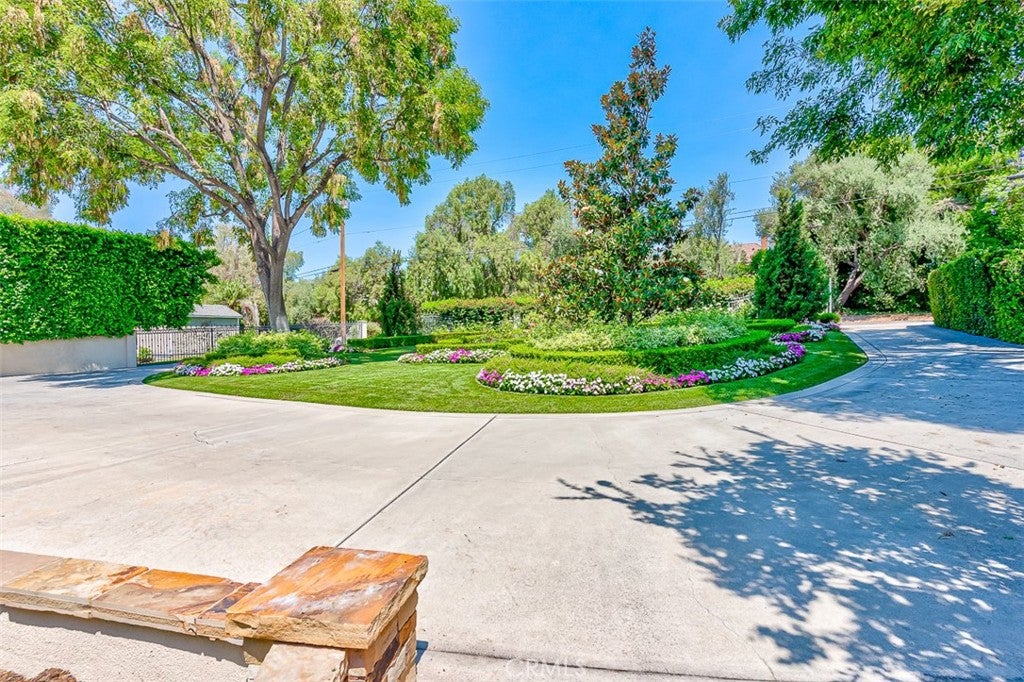 Fullerton, California, 92835, United States, 4 Bedrooms Bedrooms, ,3 BathroomsBathrooms,Residential,Active,1894565
