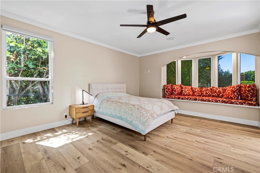 Northridge, California, 91325, United States, 4 Bedrooms Bedrooms, ,4 BathroomsBathrooms,Residential,Active,1936096