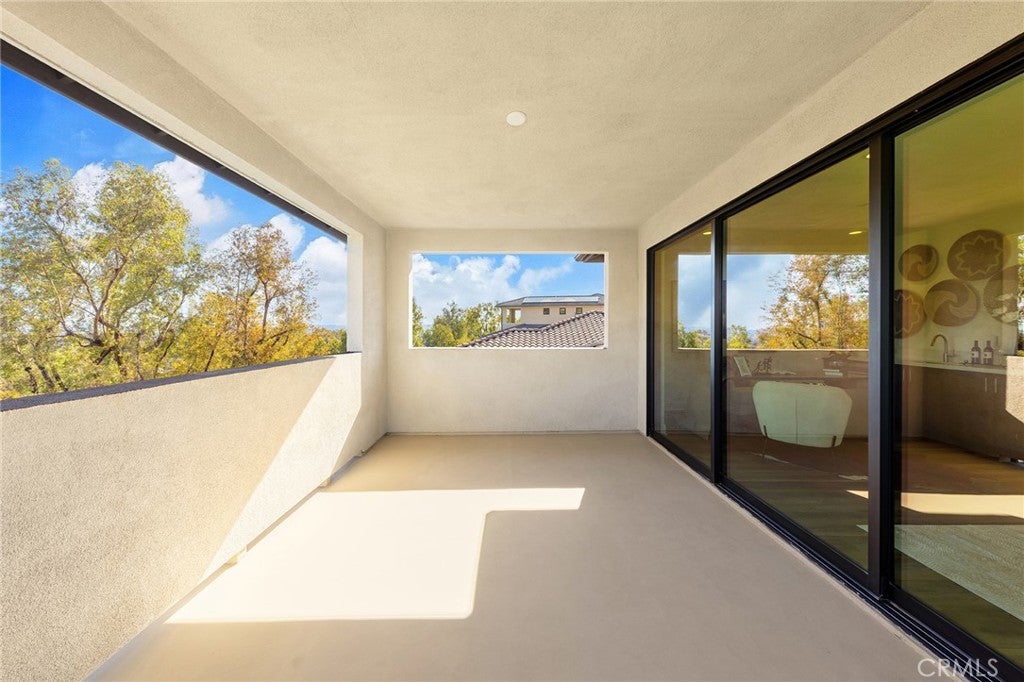Lake Forest, California, 92630, United States, 5 Bedrooms Bedrooms, ,6 BathroomsBathrooms,Residential,Active,1801044