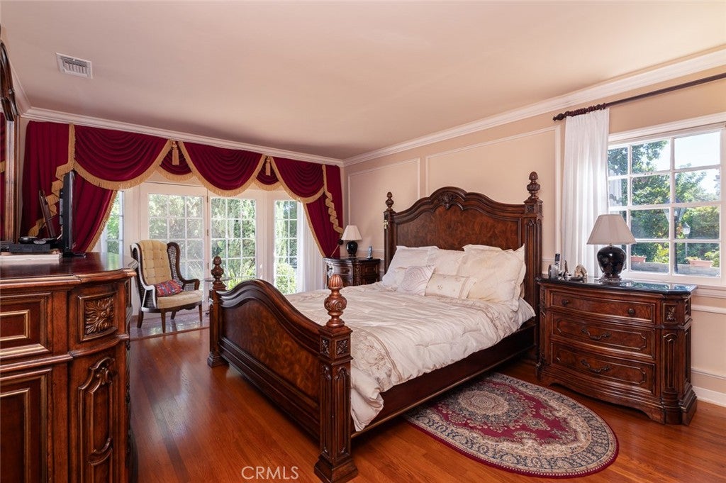 Glendale, California, 91207, United States, 4 Bedrooms Bedrooms, ,4 BathroomsBathrooms,Residential,Active,1945087