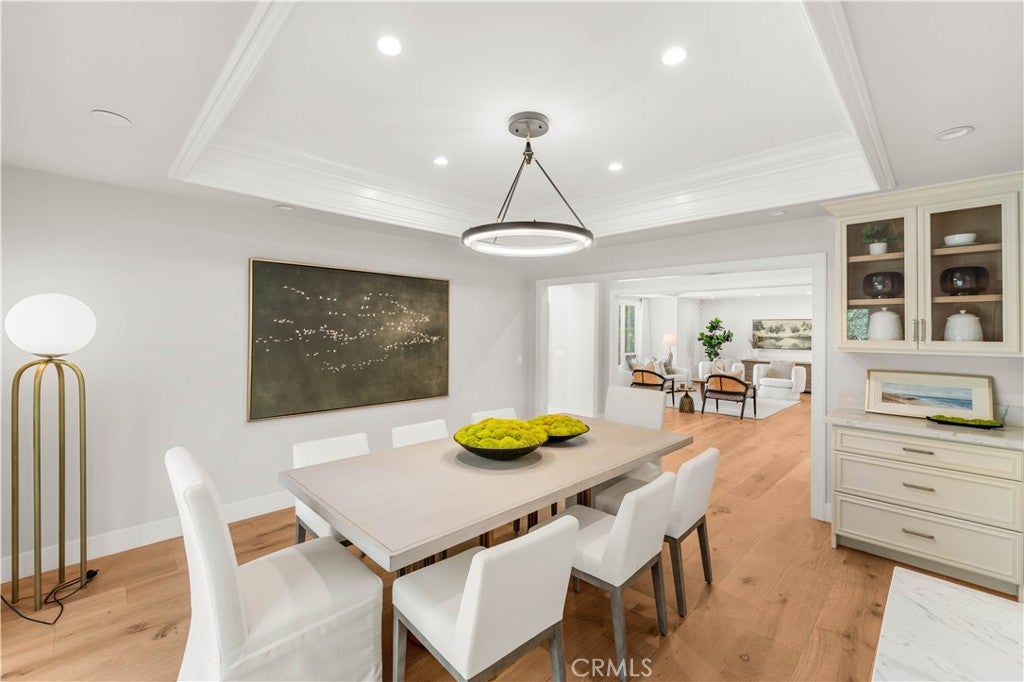 Pasadena, California, 91107, United States, 5 Bedrooms Bedrooms, ,6 BathroomsBathrooms,Residential,Active,1941367
