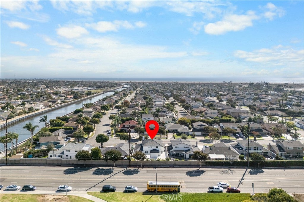 Huntington Beach, California, 92646, United States, 4 Bedrooms Bedrooms, ,5 BathroomsBathrooms,Residential,Active,1969639