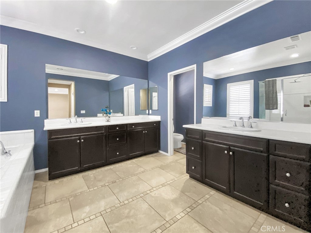 Long Beach, California, 90804, United States, 4 Bedrooms Bedrooms, ,4 BathroomsBathrooms,Residential,Active,1986886