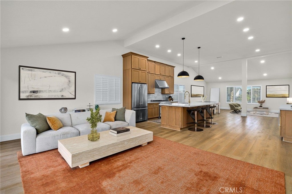 La Verne, California, 91750, United States, 4 Bedrooms Bedrooms, ,2 BathroomsBathrooms,Residential,Active,1944065