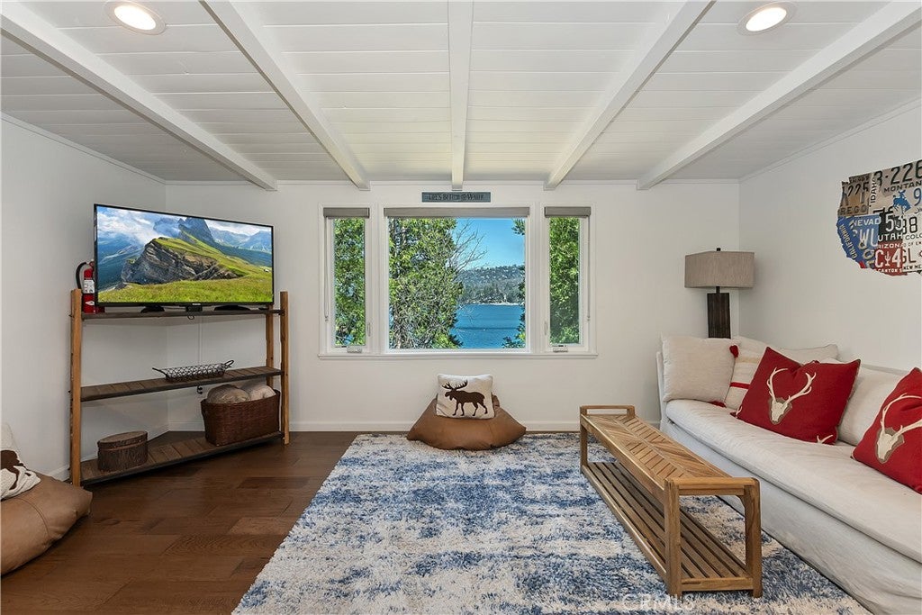 Lake Arrowhead, California, 92352, United States, 4 Bedrooms Bedrooms, ,3 BathroomsBathrooms,Residential,Active,1786792