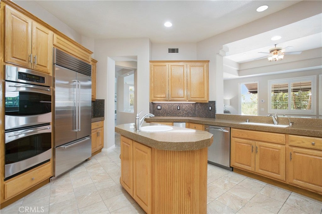 Trabuco Canyon, California, 92679, United States, 5 Bedrooms Bedrooms, ,5 BathroomsBathrooms,Residential,Active,1952479