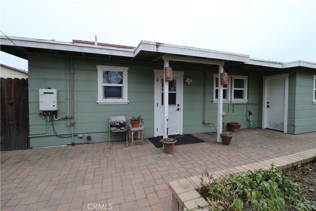 Costa Mesa, California, 92627, United States, 3 Bedrooms Bedrooms, ,2 BathroomsBathrooms,Residential,Active,1909898
