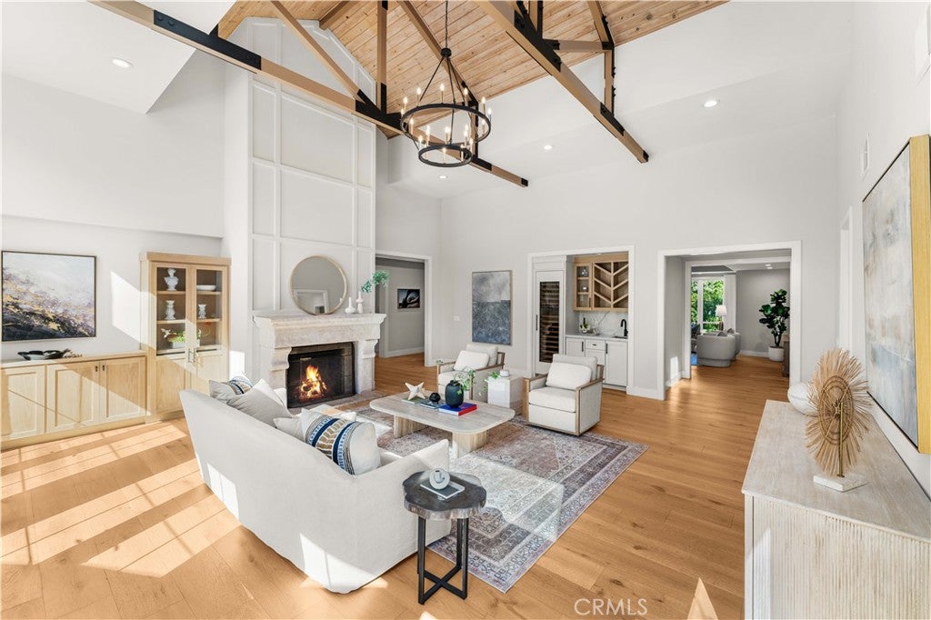 Pasadena, California, 91107, United States, 5 Bedrooms Bedrooms, ,6 BathroomsBathrooms,Residential,Active,1941367