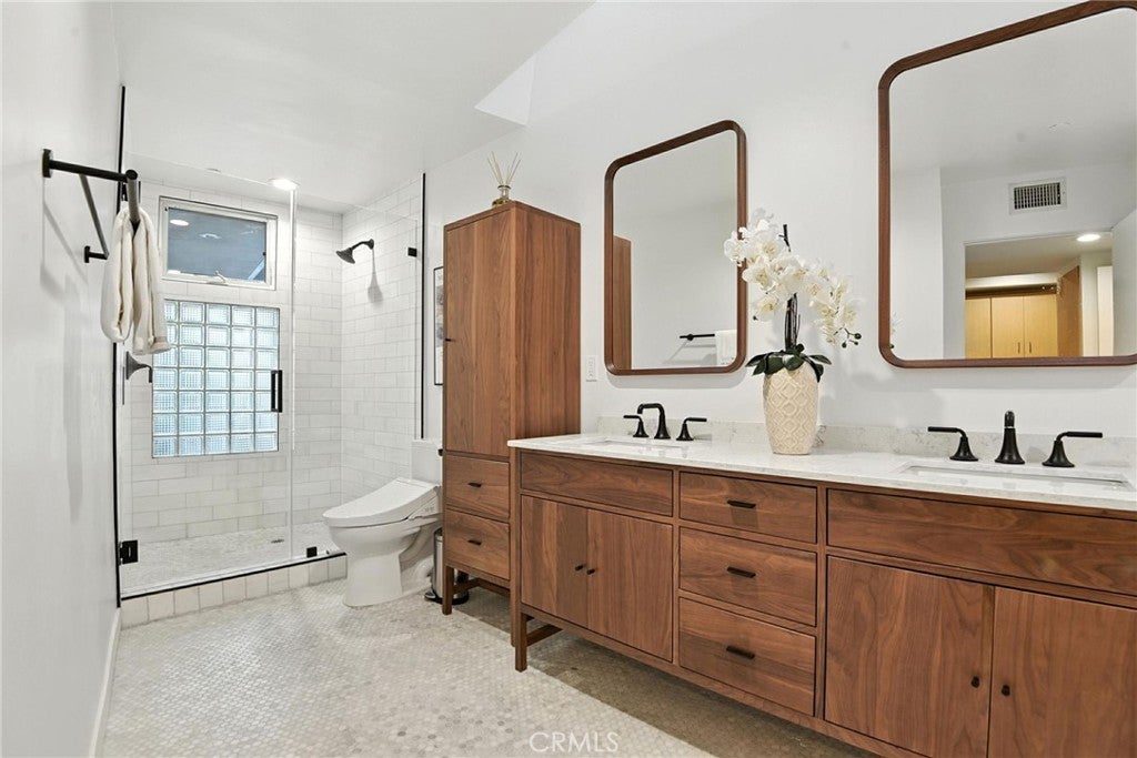 Santa Monica, California, 90405, United States, ,3 BathroomsBathrooms,Residential,Active,1894761