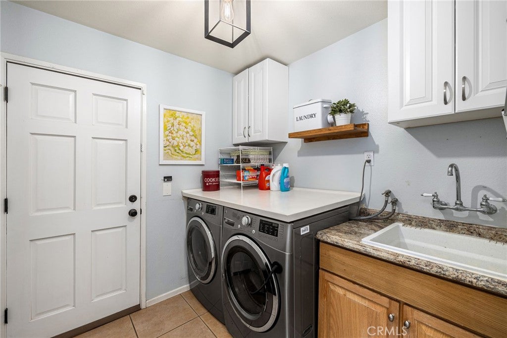 La Verne, California, 91750, United States, 4 Bedrooms Bedrooms, ,2 BathroomsBathrooms,Residential,Active,1961967