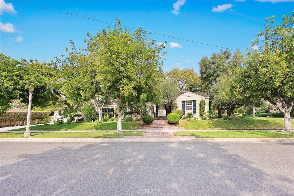 San Marino, California, 91108, United States, 4 Bedrooms Bedrooms, ,3 BathroomsBathrooms,Residential,Active,1993951