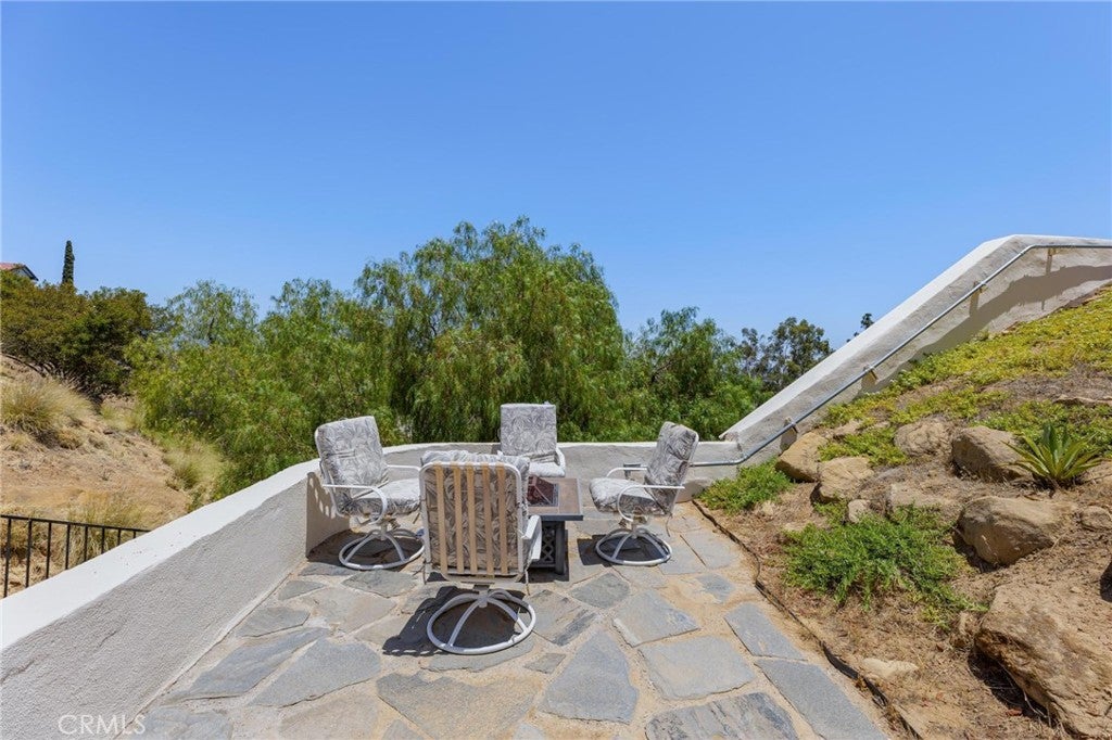 Chatsworth, California, 91311, United States, 4 Bedrooms Bedrooms, ,4 BathroomsBathrooms,Residential,Active,2011421