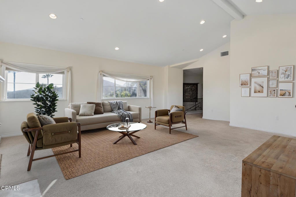 Ventura, California, 93003, United States, 4 Bedrooms Bedrooms, ,3 BathroomsBathrooms,Residential,Active,1990033